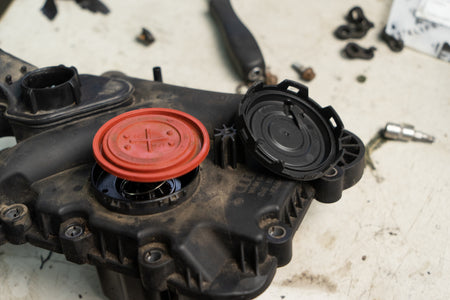 VAG 2.4, 2.8, 3.2 Air extraction flap diaphragm FSI 06E103547E 5