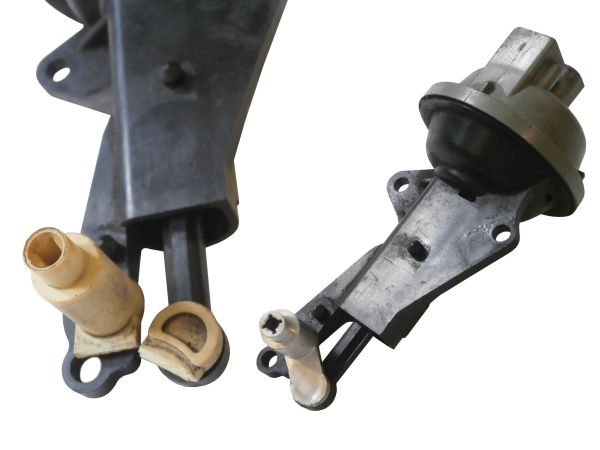 Intake manifold damper lever for Ford, Volvo and Mazda L32313100D 5