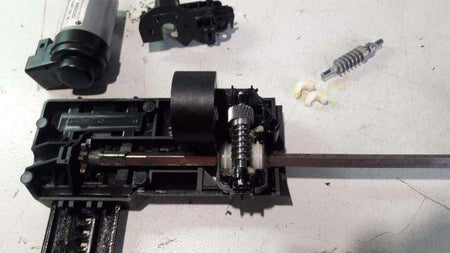 BMW 52107068045 Popliteal Support Servo Gear 8