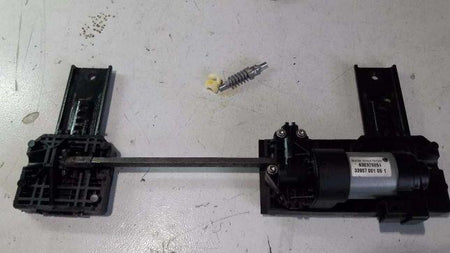 BMW 52107068045 Popliteal Support Servo Gear 9