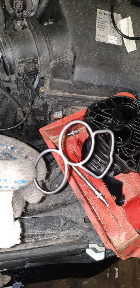 Volvo 2.0D, 2.4D, 2.5D Oil Filter Housing Gasket 30757730 6