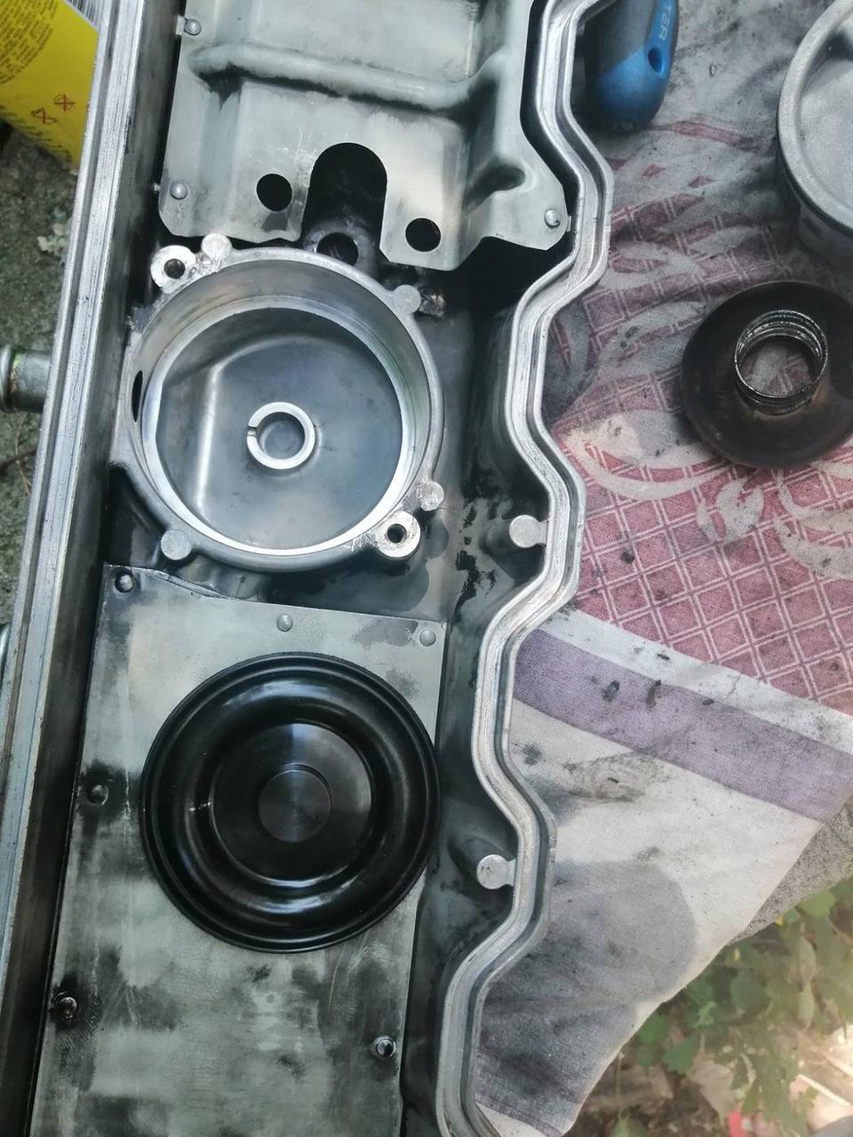 VAG 2.5 TDI crankcase ventilation membrane 353102176 046198475B, 046103527A 8